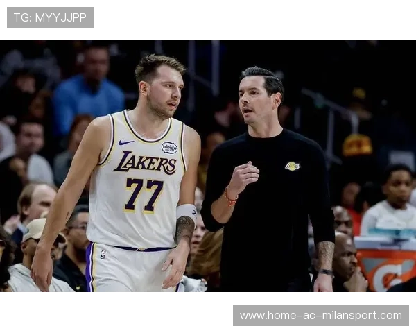 湖人暂停归来上死亡五小 拉拉维亚反击暴扣东契奇以一敌二,lal湖人 湖人暂停归来上死亡五小 拉拉维亚反击暴扣东契奇以一敌二,lal湖人